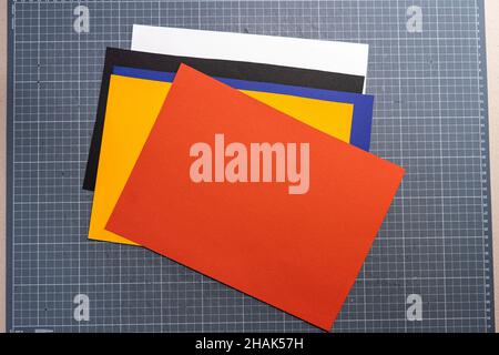 Papier in verschiedenen Farben für den Hintergrund Stockfoto