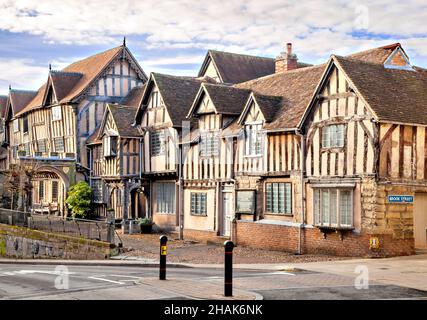 Das Lord Leycester Hospital ist ein historisches mittelalterliches Gebäude der Klasse 1 in der High Street Warwick Warwickshire England Stockfoto