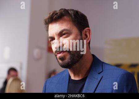 Madrid, Spanien. 13th Dez 2021. Arturo Valls nimmt an der Premiere von „Sin Novedad“ im Kino Callao in Madrid Teil. (Foto: Atilano Garcia/SOPA Images/Sipa USA) Quelle: SIPA USA/Alamy Live News Stockfoto