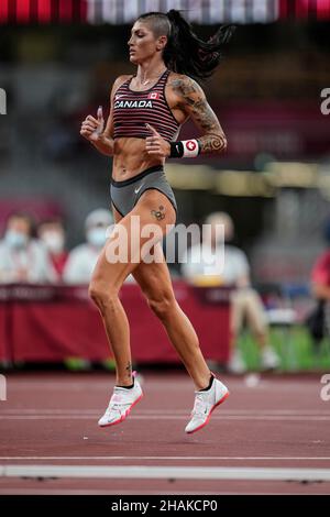 Anicka Newell nimmt an den Olympischen Spielen 2020 in Tokio in der Disziplin „Stabhochsprung“ Teil. Stockfoto