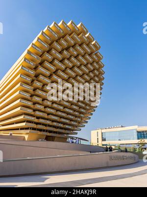 DUBAI, VEREINIGTE ARABISCHE EMIRATE - 27. Nov 2021: Blick auf den britischen Pavillon auf der Expo 2020 Dubai. Dubai - VAE. Stockfoto