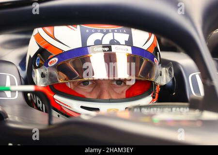 Abu Dhabi, Abu Dhabi. 14th Dez 2021. Liam Lawson (NZL) AlphaTauri AT02. 14.12.2021. Formula 1 Testing, Yas Marina Circuit, Abu Dhabi, Dienstag. Bildnachweis sollte lauten: XPB/Press Association Images. Quelle: XPB Images Ltd/Alamy Live News Stockfoto