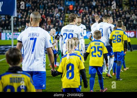 Odense, Dänemark. 12th, Dezember 2021. Die Spieler von Odense Boldklub treten beim Sydbank Cup-Spiel zwischen Odense Boldklub und dem FC Randers im Nature Energy Park in Odense an. (Foto: Gonzales Photo - Kent Rasmussen). Stockfoto