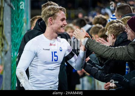 Odense, Dänemark. 12th, Dezember 2021. Max Fenger (15) von Odense Boldklub beim Sydbank Cup-Spiel zwischen Odense Boldklub und dem FC Randers im Nature Energy Park in Odense. (Foto: Gonzales Photo - Kent Rasmussen). Stockfoto