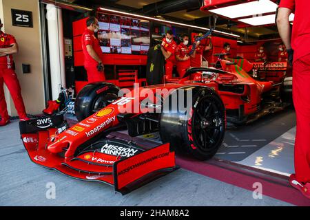 16 LECLERC Charles (mco), Scuderia Ferrari SF19, Aktion während der 2021 Nachsaison-Tests vom 14. Bis 15. Dezember 2021 auf dem Yas Marina Circuit, auf Yas Island, Abu Dhabi - Foto: Florent Gooden/DPPI/LiveMedia Stockfoto