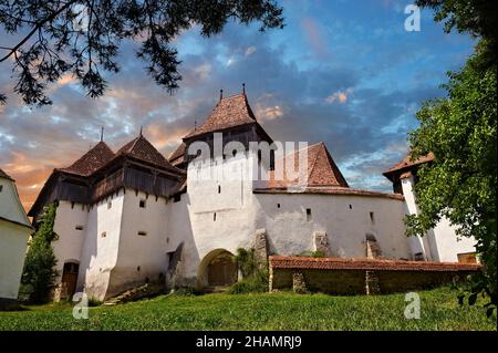 Mittelalterliche Wehrkirche von Viscri, Buneşti, Brasov, Siebenbürgen. Die Wehrkirche Viscri ist eine lutherische Wehrkirche in Viscri, Brașov Graf Stockfoto