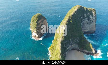 Luftaufnahme Kelingking Beach auf Nusa Penida Insel, Bali, Indonesien Stockfoto