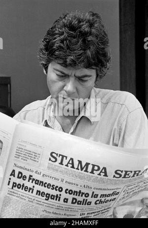 - Festival del Cinema di Venezia 1982; Claudio Martelli, politico del PSI, Partito Socialista Italiano - Venice Film Festival 1982; Claudio Martelli, Politiker der PSI, Sozialistische Partei Italiens Stockfoto