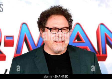 Los Angeles, USA. 13th Dez 2021. Jon Favreau bei The Spider-man: No Way Home Premiere im Village Theatre am 13. Dezember 2021 in Los Angeles, CA (Foto von Katrina Jordan/Sipa USA) Quelle: SIPA USA/Alamy Live News Stockfoto