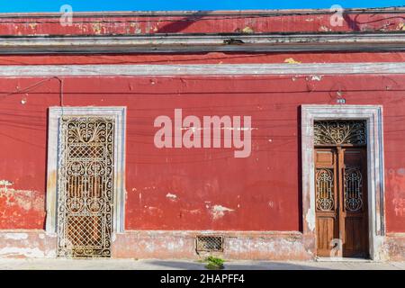 Verfallener Kolonialstil Haus, Merida Mexiko Stockfoto