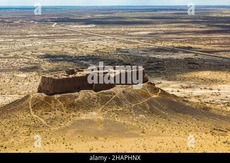 Ayaz Kala 2, Teil der Festung Ayaz Qala in der Kyzylkum Wüste, Usbekistan Stockfoto