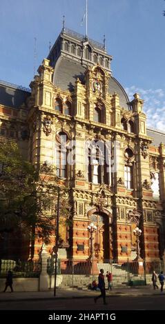 Fassadenansicht des Palacio de Aguas Corrientes im neoklassizistischen Stil, Buenos Aires, Argentinien Stockfoto