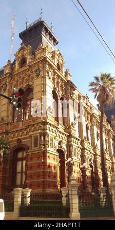 Fassadenansicht des Palacio de Aguas Corrientes im neoklassizistischen Stil, Buenos Aires, Argentinien Stockfoto