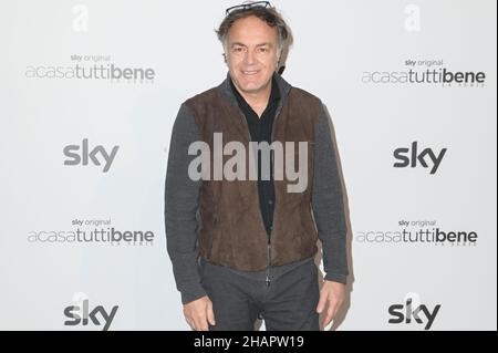 Rom, Italien. 14th Dez 2021. Francesco Acquaroli nimmt an der Fotoserie Teil, einer casa tutti Bene la Serie im Quattro Fontane Cinema. (Foto: Mario Cartelli/SOPA Images/Sipa USA) Quelle: SIPA USA/Alamy Live News Stockfoto