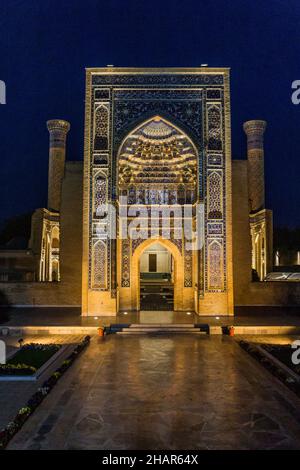 Abendansicht des Gur-e Amir Mausoleums in Samarkand, Usbekistan Stockfoto