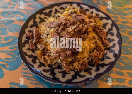 Platte aus Plov, Reismehl aus Zentralasien Stockfoto