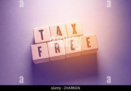 Tax Free Word geschrieben auf Holzwürfel Stockfoto