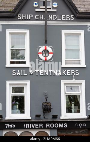 Ship Chandlers on Donegall Quay, Belfast, County Antrim, Northern Ireland, Vereinigtes Königreich Stockfoto