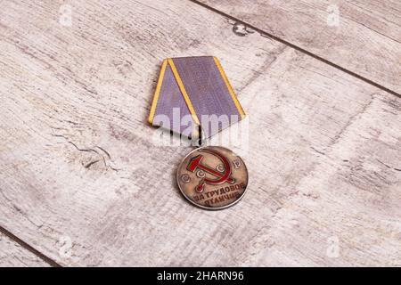 Weißrussland, Nowopolotsk - 19. november 2021: Medaille der UdSSR Stockfoto