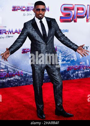 Westwood, Usa. 13th Dez 2021. WESTWOOD, LOS ANGELES, KALIFORNIEN, USA - 13. DEZEMBER: Der amerikanische Schauspieler Jamie Foxx kommt zur Premiere von Columbia Pictures' 'Spider-man: No Way Home', die am 13. Dezember 2021 im Regency Village Theatre in Westwood, Los Angeles, Kalifornien, USA, stattfand. (Foto: Image Press Agency/Sipa USA) Quelle: SIPA USA/Alamy Live News Stockfoto