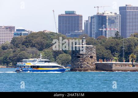 Die Schnellfähre von Manly fährt nach Denison am Hafen von Sydney, NSW, Australien Stockfoto