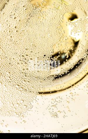 Sekt, Champagner, Blasen, Detail, Aufstieg, Sprudelnd, spritzig, Details, Neujahr, auf, Oberteil, Sektglas, Spiegelung, weiß, Jahr, Sylvest Stockfoto