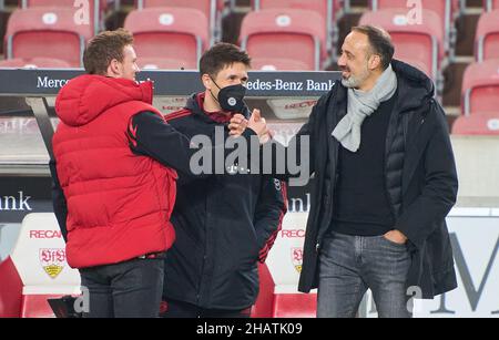 Stuttgart, Deutschland. 14/12/2021Pellegrino MATARAZZO, VFB-Trainer , Trainer Julian Nagelsmann (FCB), Teamchef, Headcoach, Trainer, im Spiel VFB STUTTGART - FC BAYERN MÜNCHEN 1.Deutsche Fußballliga am 14. Dezember 2021 in Stuttgart, Deutschland. Saison 2021/2022, Spieltag 16, 1.Bundesliga, FCB, München, 16.Spieltag. FCB © Peter Schatz / Alamy Live News - die DFL-VORSCHRIFTEN VERBIETEN DIE VERWENDUNG VON FOTOS als BILDSEQUENZEN und/oder QUASI-VIDEO - Stockfoto