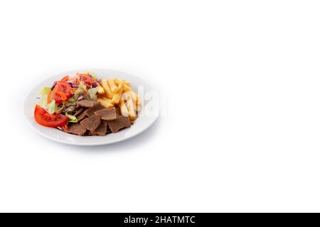 Teller mit Kebab, Gemüse und pommes frites isoliert auf weißem Hintergrund Stockfoto