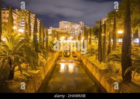 Torrente de la Riera Kanal bei Nacht, Altstadt, Palma, Mallorca, Spanien Stockfoto