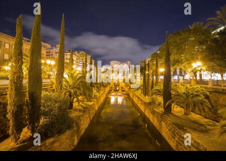 Torrente de la Riera Kanal bei Nacht, Altstadt, Palma, Mallorca, Spanien Stockfoto