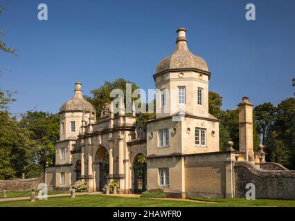 Großbritannien, England, Lincolnshire Stamford, Burghley House, Gates Stockfoto