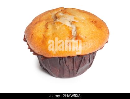 Studioaufnahme eines gebackenen Blaubeer-Muffins vor weißem Hintergrund - John Gollop Stockfoto
