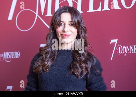 Rom, Italien. 15th Dez 2021. Sabrina Impacciatore besucht die Fotoserie des Films '7 Donne e un Mistero' in Rom (Foto: Matteo Nardone/Pacific Press) Quelle: Pacific Press Media Production Corp./Alamy Live News Stockfoto