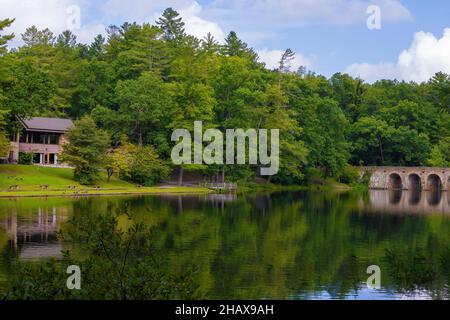 Crossville, Tennessee, USA - 28. August 2021: Der Cumberland Mountain State Park liegt auf dem Cumberland Plateau, der größten Fachwerkebene der USA Stockfoto