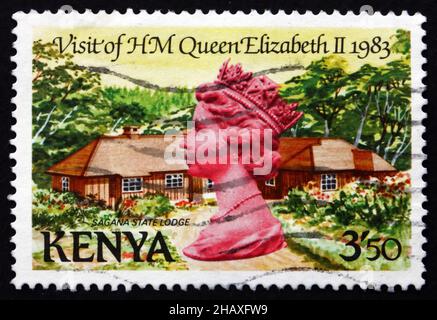 KENIA - UM 1983: Eine in Kenia gedruckte Briefmarke zeigt die Sagana State Lodge, Besuch von Königin Elizabeth II., um 1983 Stockfoto