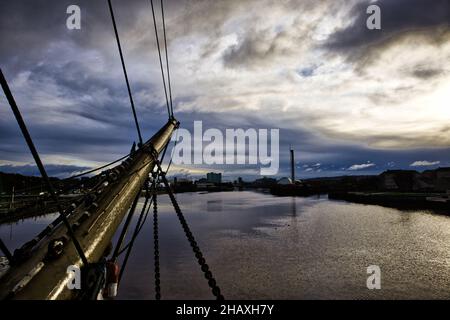 Ein Blick vom alten Bug auf den Clyde in Glasgow Stockfoto