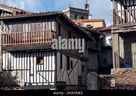 La Alberca, Spanien - 5. Dezember 2021: La Alberca ist eine spanische Gemeinde und Stadt in der Provinz Salamanca, in der autonomen Gemeinschaft Casti Stockfoto