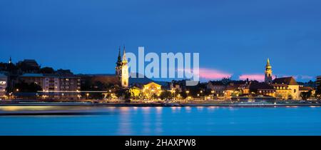 Panoramablick auf das Budaer Flussufer, Budapest Stockfoto