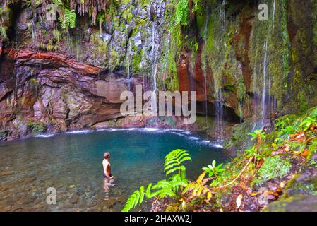 Levada dos 25 fontes, Madeira, Portugal Stockfoto