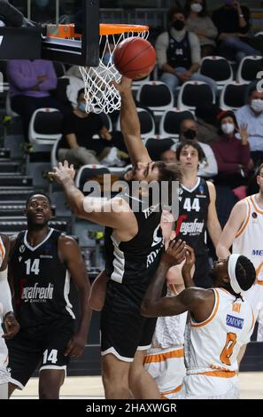 Amedeo Tessitori (Segafredo Virtus Bologna)während des Eurocup-Turniermatches Segafredo Virtus Bologna gegen. Promitheas Patrasso b.c. in der Segafredo Arena - Bologna, 15. Dezember 2021 - Foto: Michele Nucci Stockfoto