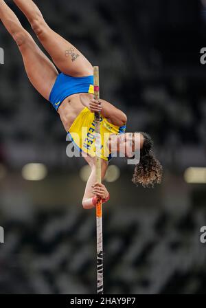 Angelica Bengtsson nimmt an den Olympischen Spielen 2020 in Tokio in der Disziplin „Stabhochsprung“ Teil. Stockfoto