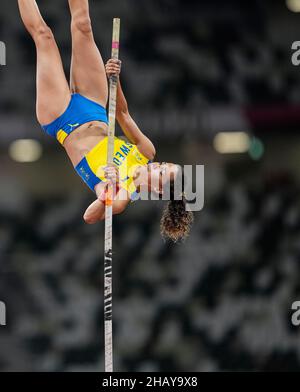 Angelica Bengtsson nimmt an den Olympischen Spielen 2020 in Tokio in der Disziplin „Stabhochsprung“ Teil. Stockfoto