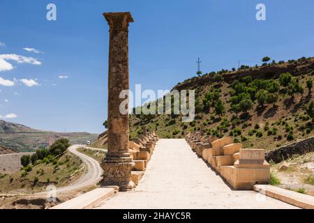 Cendere-Brücke (Severan-Brücke), antike römische Brücke mit korinthischen Säulen, Fluss Kahta, Fluss Cendere, Kahta, Provinz Adıyaman, Türkei, Asien Stockfoto