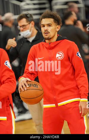 Orlando, Florida, USA, 15. Dezember 2021, Atlanta Hawks Wache Trae Young beim Aufwärmen im Amway Center. (Foto: Marty Jean-Louis) Stockfoto