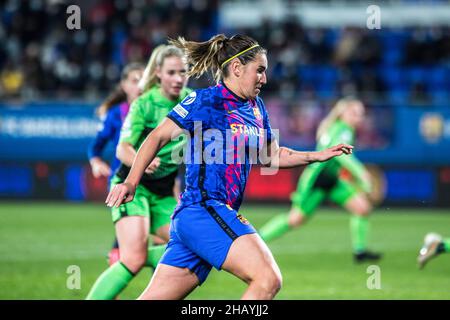 Barcelona, Spanien. 15th Dez 2021. Mariona Caldentey (R) vom FC Barcelona in Aktion während des UEFA Women's Champions League-Spiels zwischen dem FC Barcelona Femeni und HB Koge Kvindeelite im Johan Cruyff Stadium.Endstand; FC Barcelona Femeni 5:0 HB Koge Kvindeelite. Kredit: SOPA Images Limited/Alamy Live Nachrichten Stockfoto