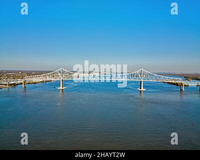 Luftaufnahme der Commodore Barry Bridge in Chester Pennsylvania Stockfoto