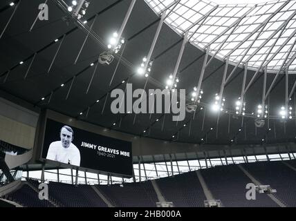 Datei-Foto vom 19-09-2021 einer Hommage an Tottenham Hotspur Rekord Torschütze Jimmy Greaves, der im Alter von 81 Jahren starb. Ausgabedatum: Donnerstag, 16. Dezember 2021. Stockfoto