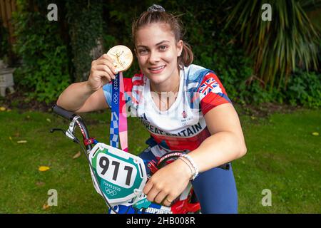 Datei-Foto vom 03-08-2021 von BMX-Goldmedaillengewinnerin Beth Shriever, die bei den Olympischen Spielen in Tokio die Goldmedaille beim BMX-Rennen der Frauen gewann. Ausgabedatum: Donnerstag, 16. Dezember 2021. Stockfoto