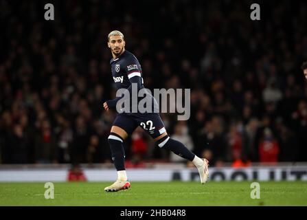 London, Großbritannien. 15th Dez 2021. Sagte Benrahama (WHU) beim EPL-Spiel Arsenal gegen West Ham United am 11th. Dezember 2021 im Emirates Stadium, London, Großbritannien. Kredit: Paul Marriott/Alamy Live Nachrichten Stockfoto