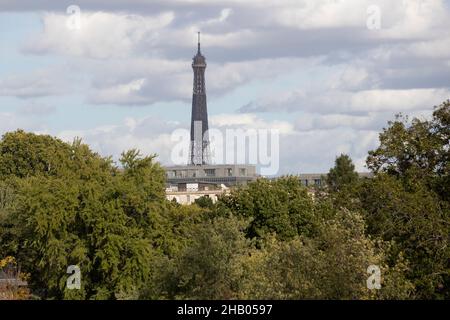 Fernansicht des Eiffelturms, Paris, Frankreich. Stockfoto